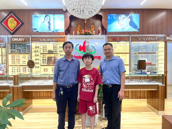 khach kham mat hoc sinh