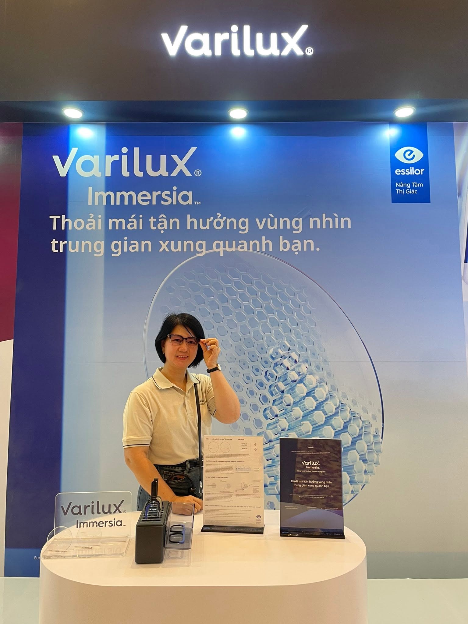 hoi nghi khach hang Essilor