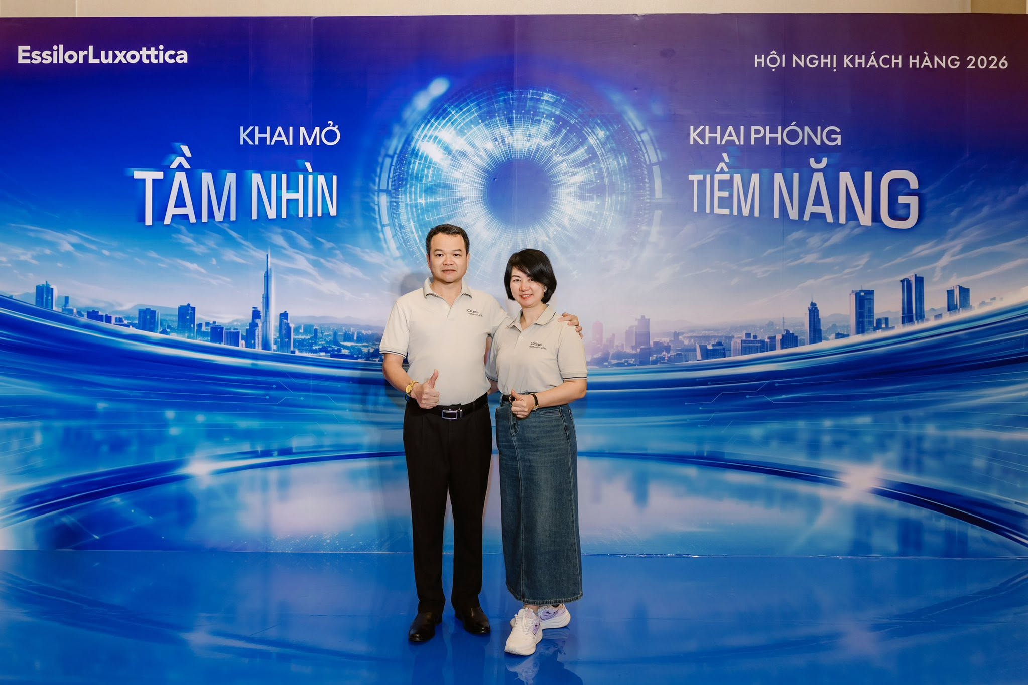 hoi nghi khach hang Essilor