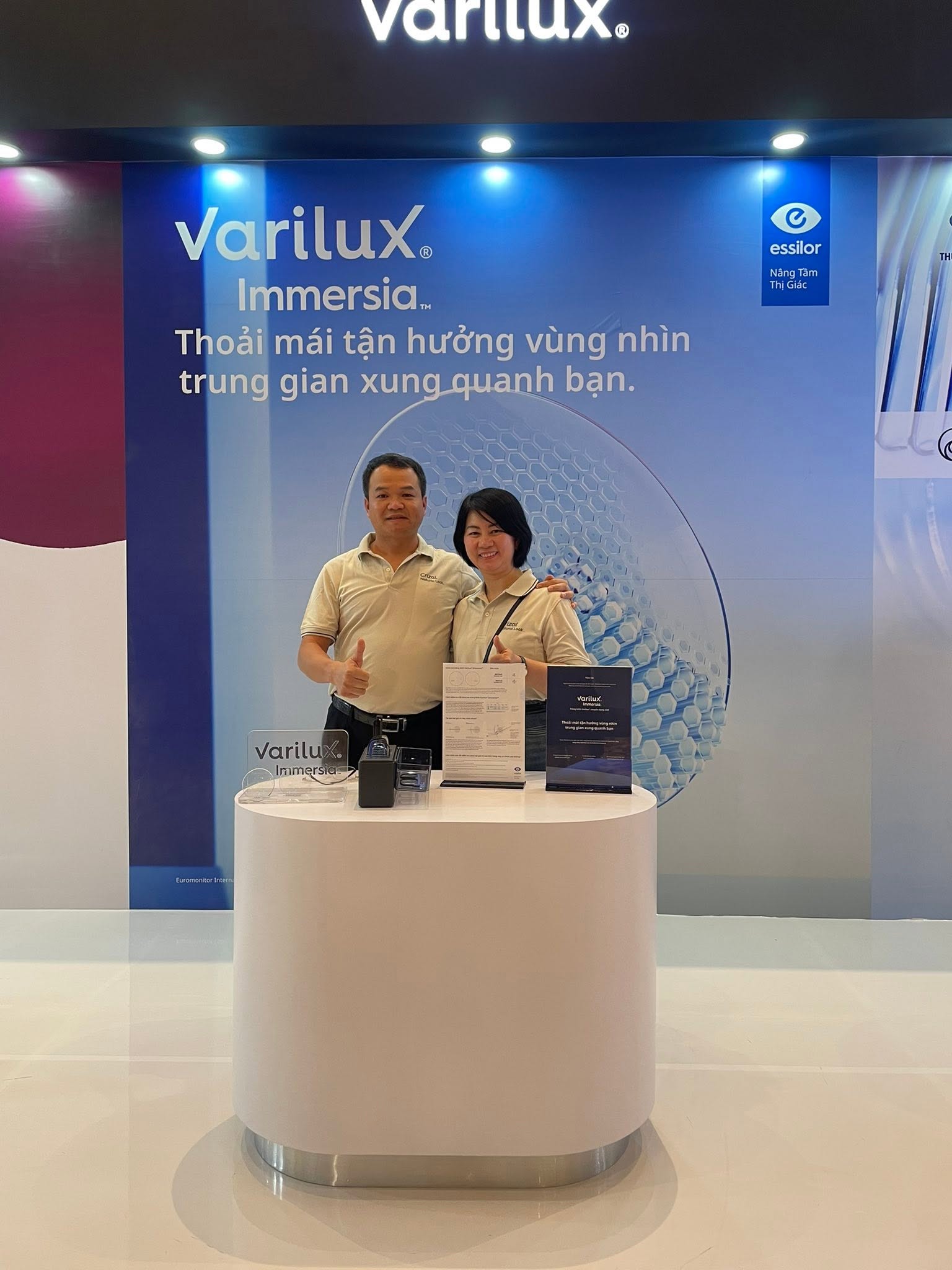 hoi nghi khach hang Essilor